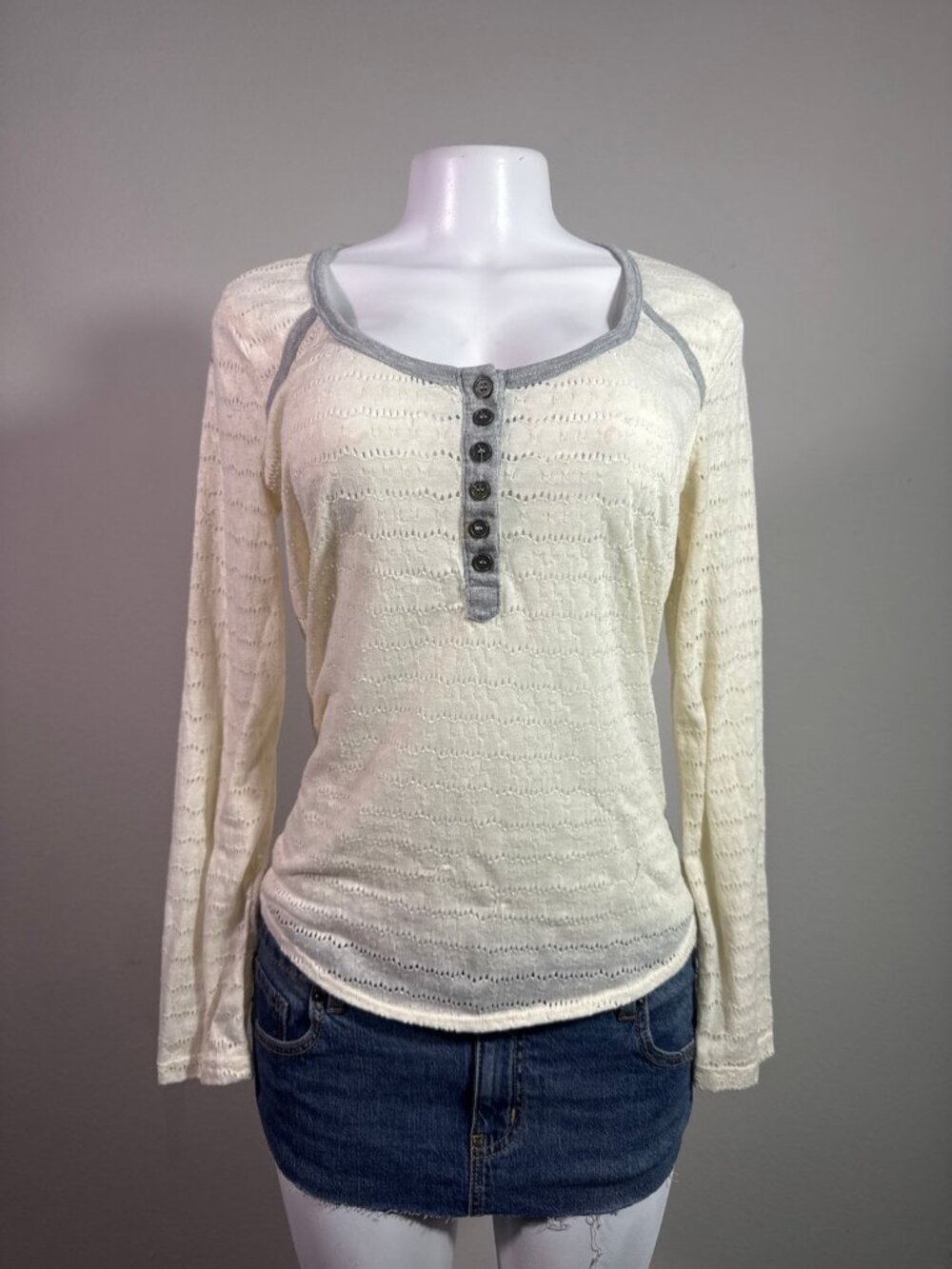 Belle du Jour lace knit henley long sleeve top cream gray trim X-LARGE